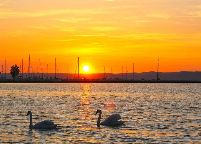 Atana Luxury Apartamento Siófok